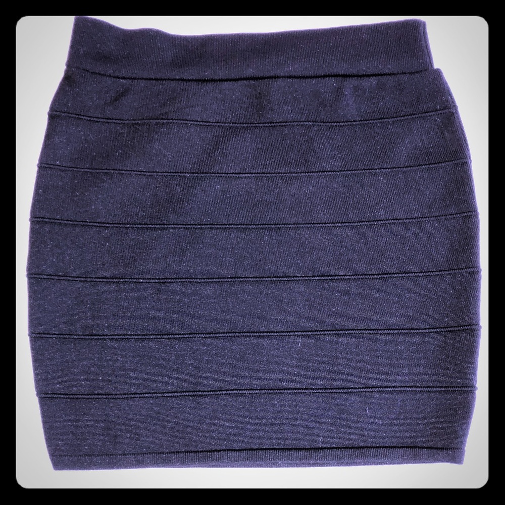 Mini pencil skirt